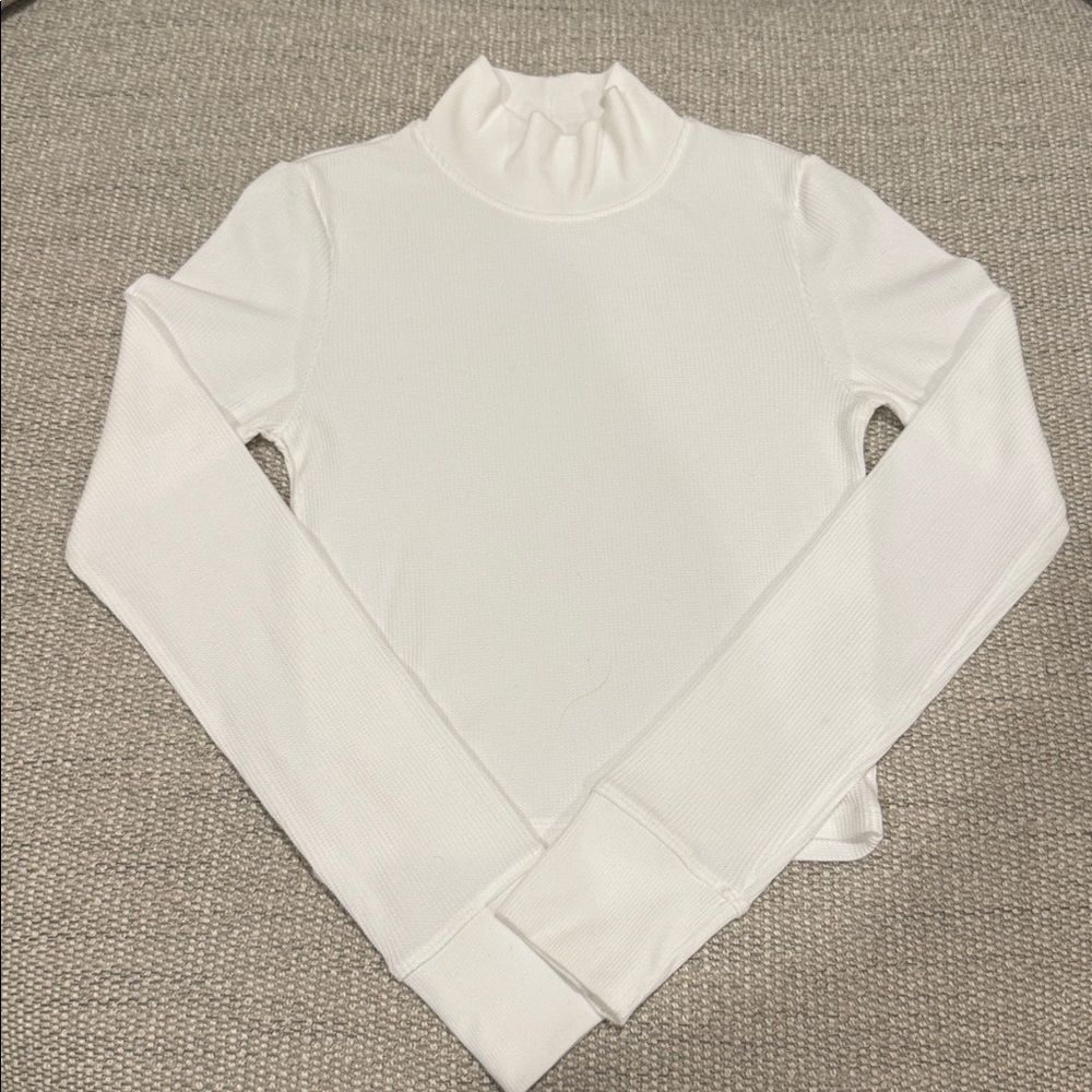 Waffle Knit Turtleneck Long Sleeve Tee – American Eagle